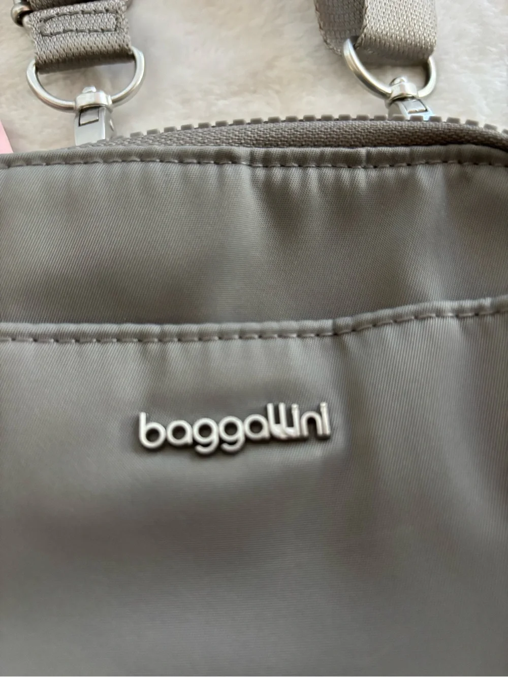Baggallini excellent new